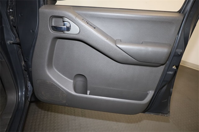 Thumbnail: 2010 Nissan Frontier - 29