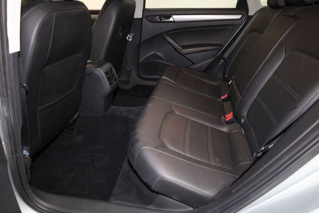 Thumbnail: 2014 Volkswagen Passat - 12