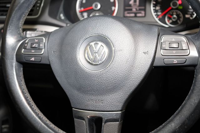 Thumbnail: 2014 Volkswagen Passat - 34