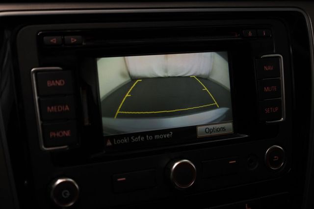 Thumbnail: 2014 Volkswagen Passat - 15
