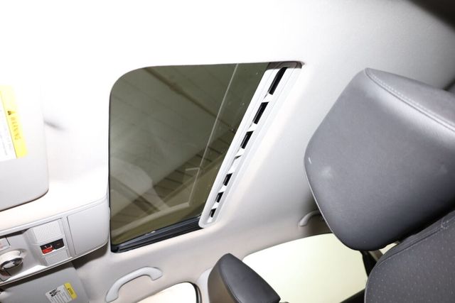 Thumbnail: 2014 Volkswagen Passat - 29