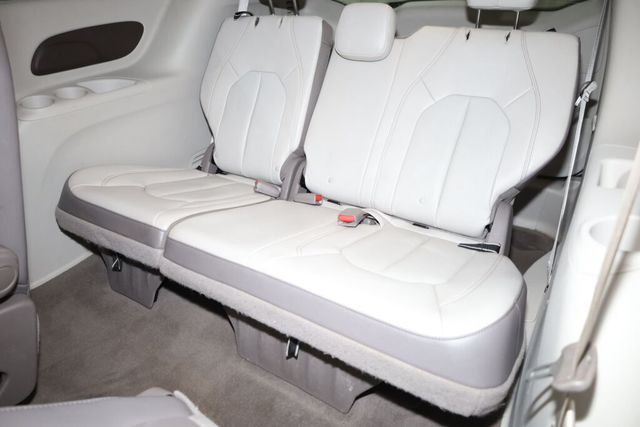 Thumbnail: 2019 Chrysler Pacifica - 7