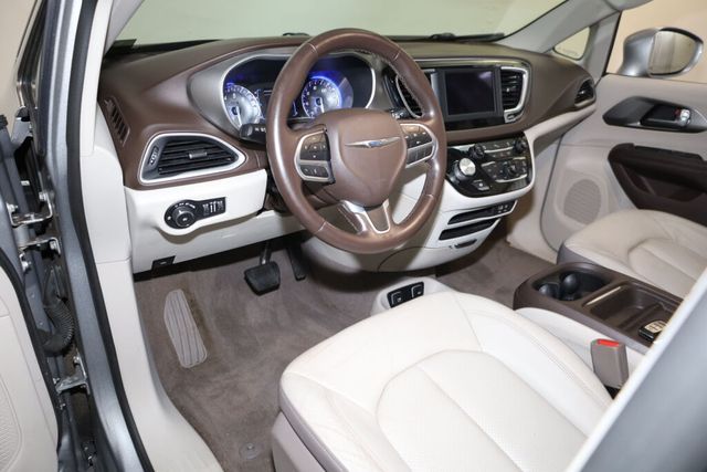 Thumbnail: 2019 Chrysler Pacifica - 2