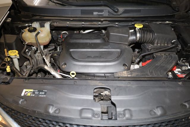 Thumbnail: 2019 Chrysler Pacifica - 9