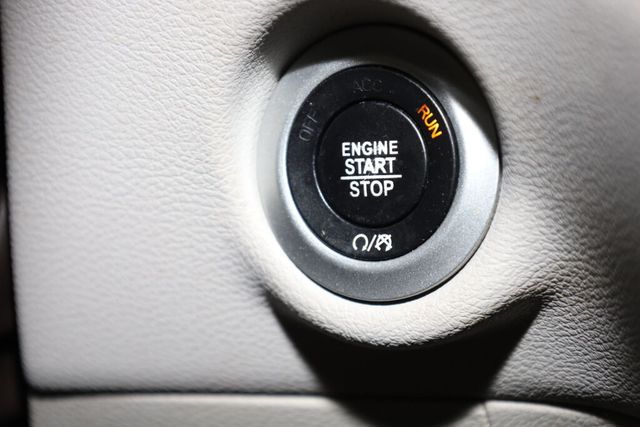 Thumbnail: 2019 Chrysler Pacifica - 34