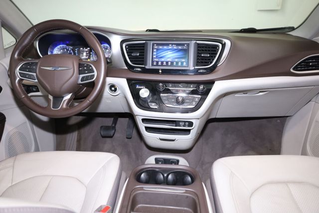 Thumbnail: 2019 Chrysler Pacifica - 29