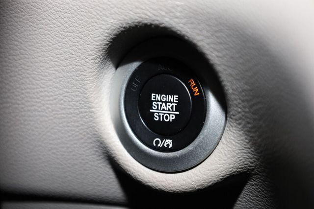 Thumbnail: 2022 Chrysler Voyager - 38