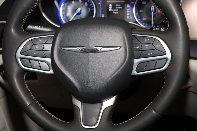 Thumbnail: 2022 Chrysler Voyager - 39