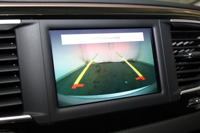 Thumbnail: 2022 Chrysler Voyager - 15