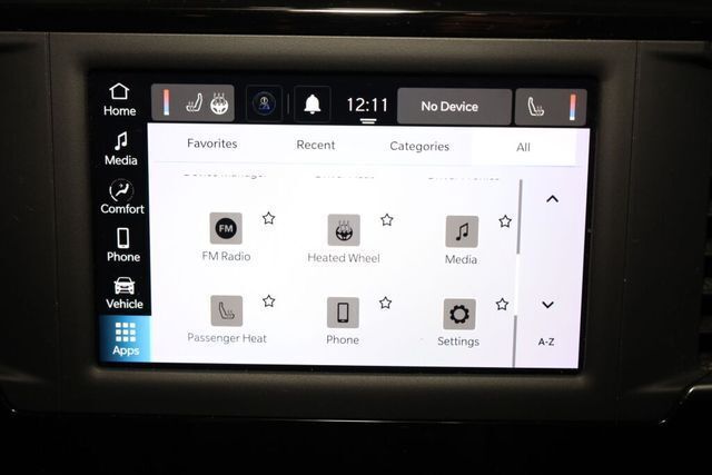 Thumbnail: 2022 Chrysler Voyager - 34