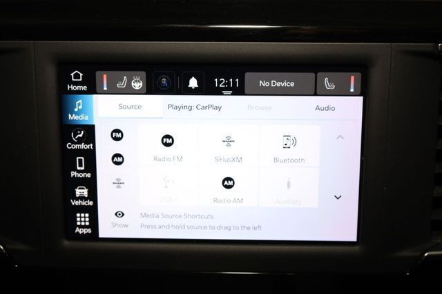 Thumbnail: 2022 Chrysler Voyager - 35