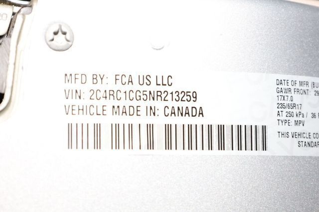 Thumbnail: 2022 Chrysler Voyager - 18