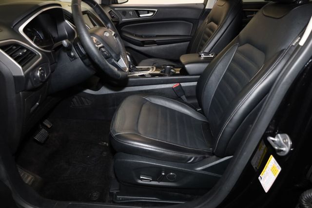 Thumbnail: 2016 Ford Edge - 10