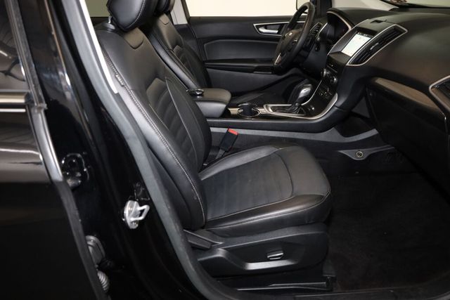 Thumbnail: 2016 Ford Edge - 37