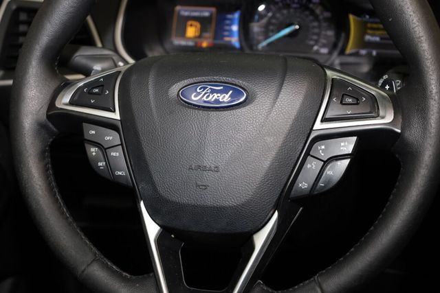 Thumbnail: 2016 Ford Edge - 35