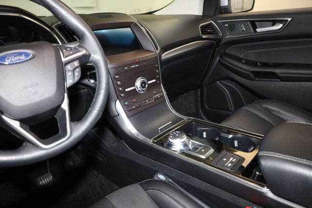 Thumbnail: 2020 Ford Edge - 9