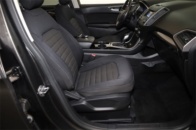 Thumbnail: 2015 Ford Edge - 28