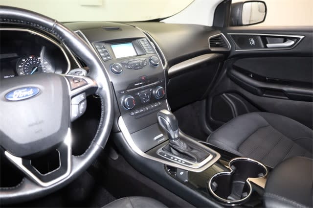 Thumbnail: 2015 Ford Edge - 30