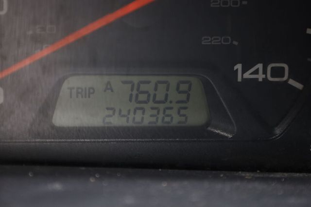 Thumbnail: 2004 Honda Odyssey - 17