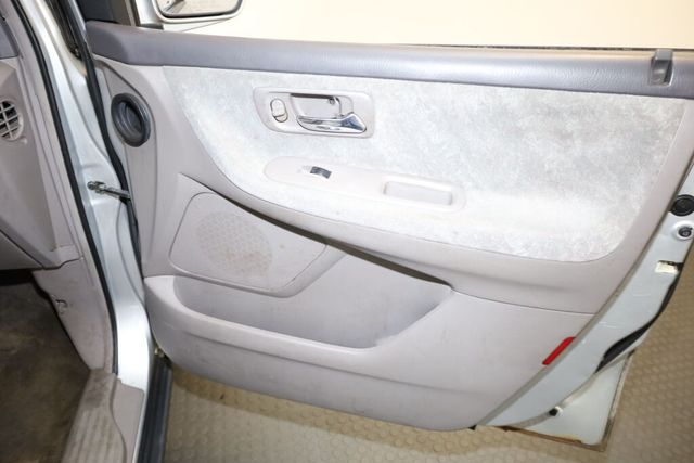 Thumbnail: 2004 Honda Odyssey - 29