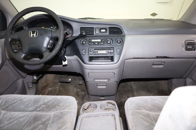 Thumbnail: 2004 Honda Odyssey - 14