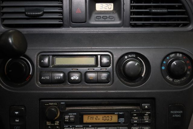 Thumbnail: 2004 Honda Odyssey - 27