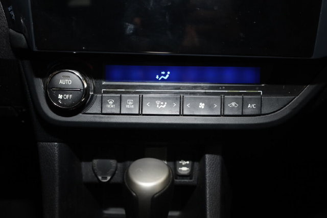 Thumbnail: 2014 Toyota Corolla - 30