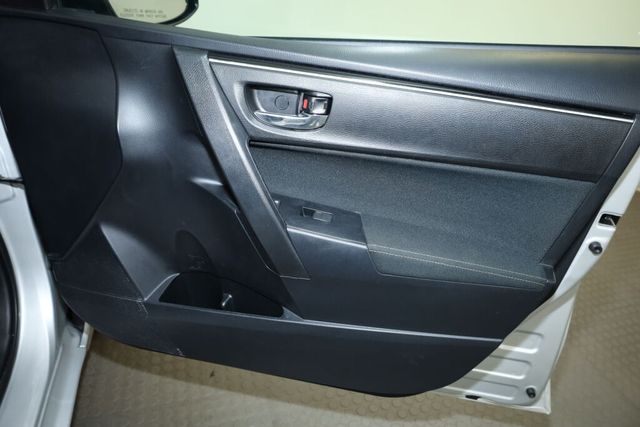 Thumbnail: 2017 Toyota Corolla - 33