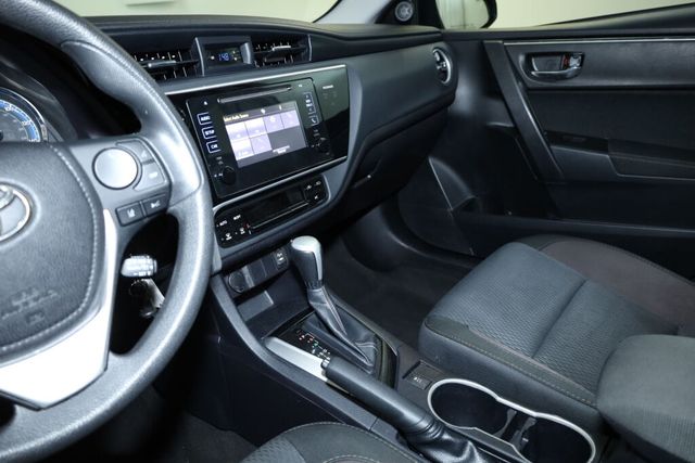 Thumbnail: 2017 Toyota Corolla - 9
