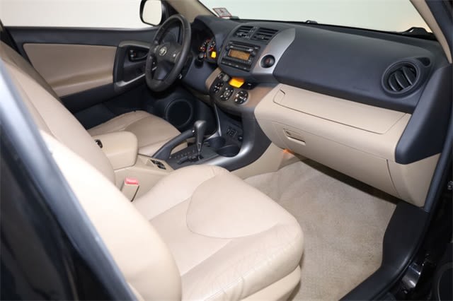 Thumbnail: 2012 Toyota RAV4 - 11