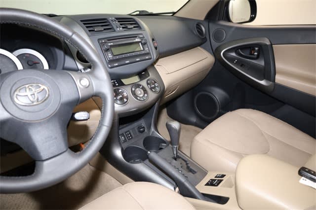 Thumbnail: 2012 Toyota RAV4 - 14