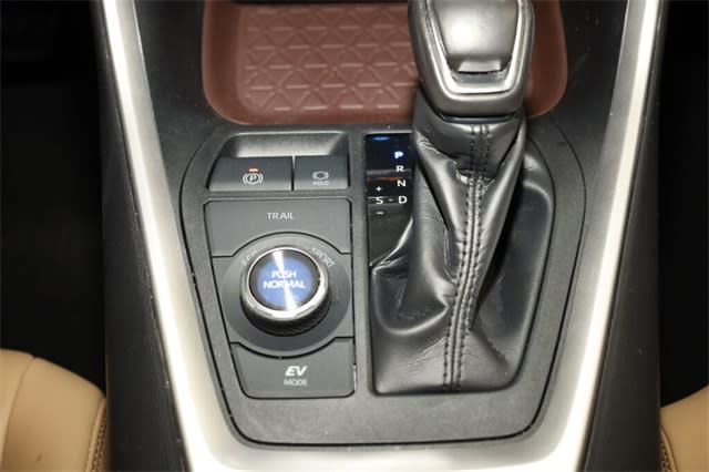 Thumbnail: 2019 Toyota RAV4 - 16