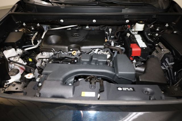 Thumbnail: 2022 Toyota RAV4 - 8