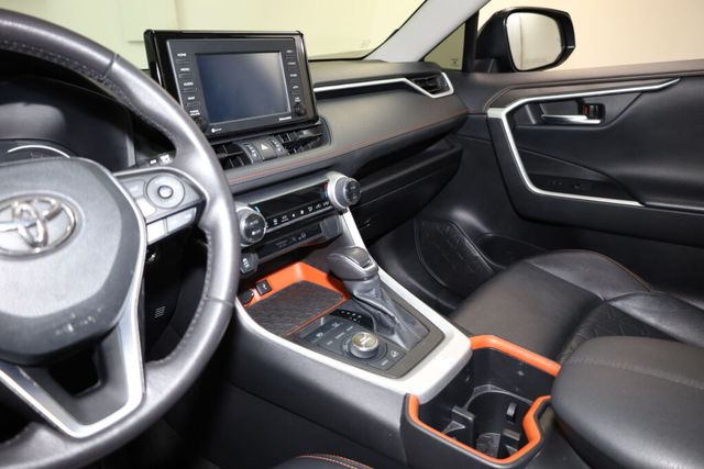 Thumbnail: 2022 Toyota RAV4 - 9