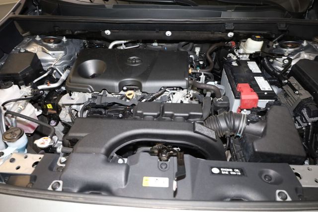 Thumbnail: 2021 Toyota RAV4 - 8