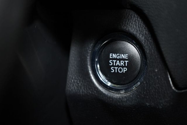 Thumbnail: 2021 Toyota RAV4 - 33