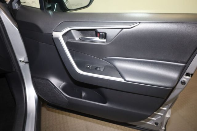 Thumbnail: 2021 Toyota RAV4 - 35
