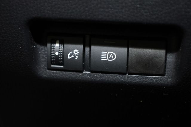 Thumbnail: 2021 Toyota RAV4 - 28