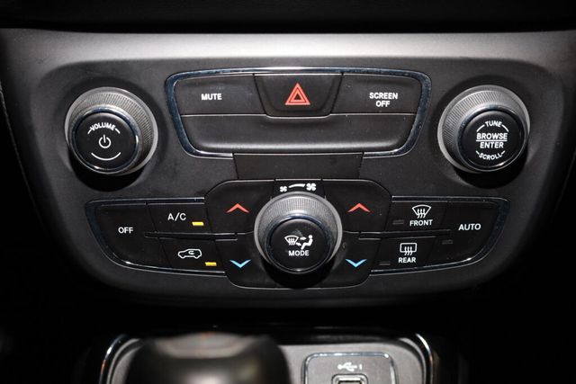 Thumbnail: 2019 Jeep Compass - 32