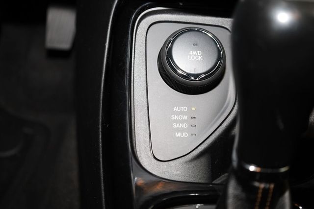 Thumbnail: 2018 Jeep Compass - 19