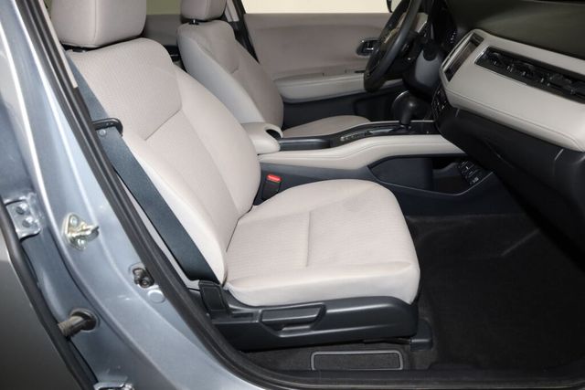 Thumbnail: 2018 Honda HR-V - 11