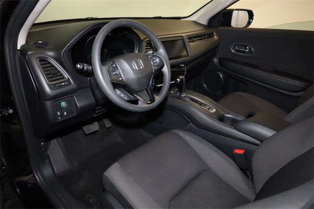 2022 Honda HR-V EX 2