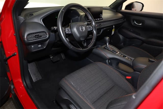 Thumbnail: 2025 Honda HR-V - 2