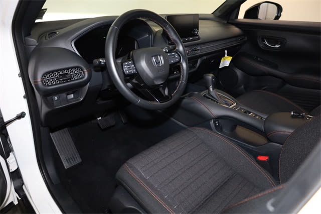 Thumbnail: 2025 Honda HR-V - 2