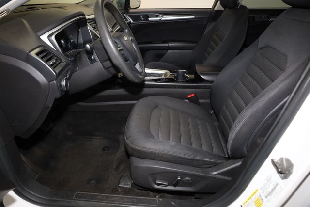 Thumbnail: 2014 Ford Fusion - 10