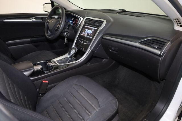 Thumbnail: 2014 Ford Fusion - 35