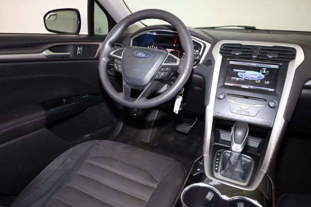 Thumbnail: 2014 Ford Fusion - 13