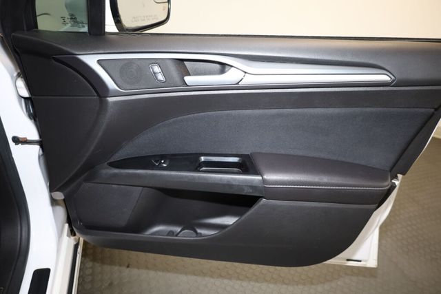 Thumbnail: 2014 Ford Fusion - 34