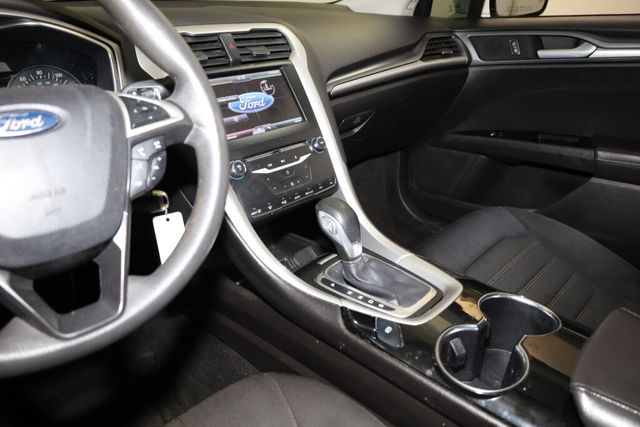 Thumbnail: 2014 Ford Fusion - 9