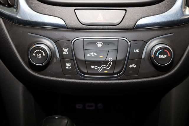 Thumbnail: 2021 Chevrolet Equinox - 32